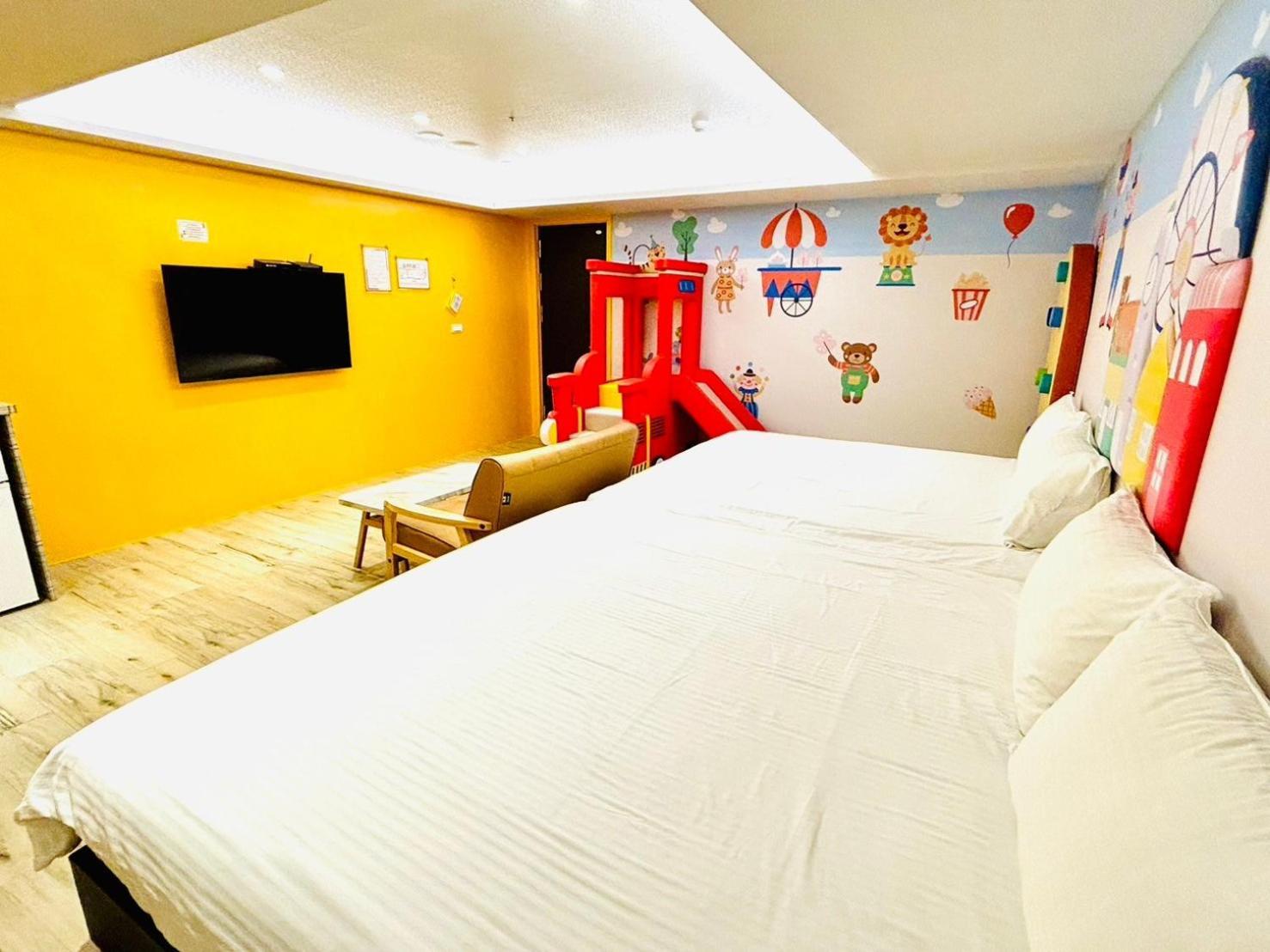 Have Fun Hotel Luodong Exterior photo